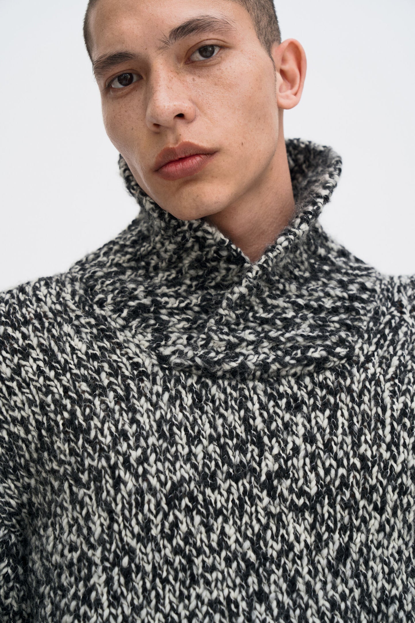 SHAWL COLLAR MOULIN SWEATER