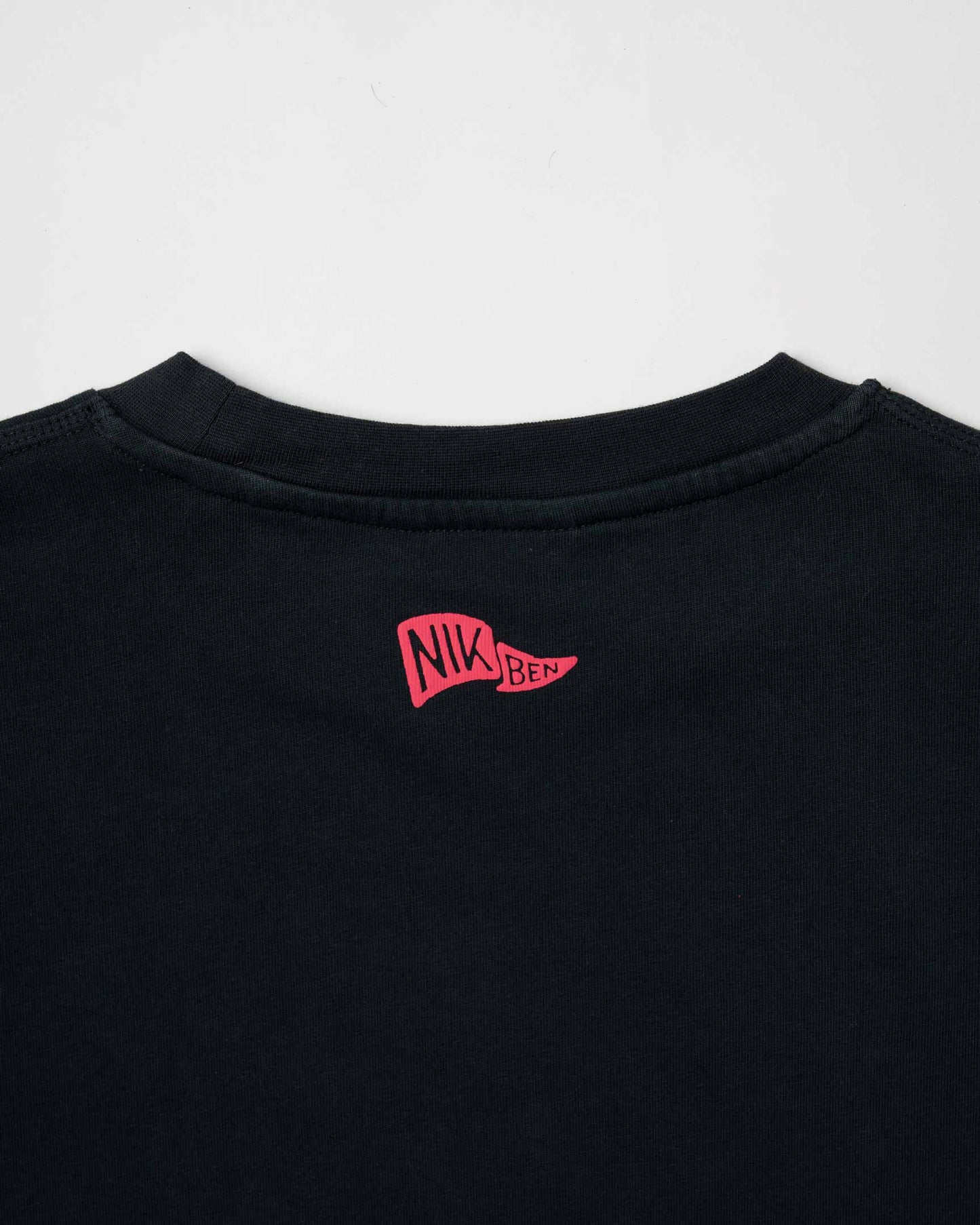 TOURIST TEE