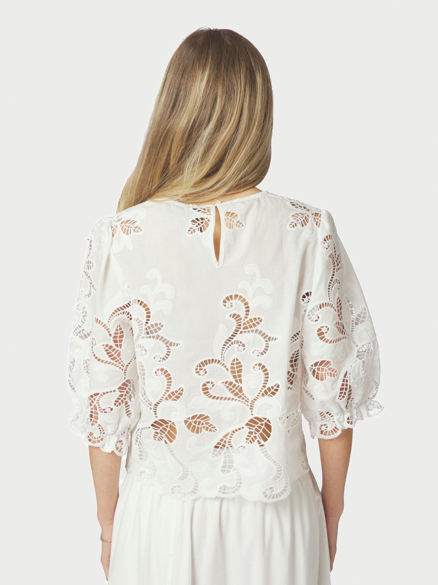 FIA EMBROIDERY BLOUSE