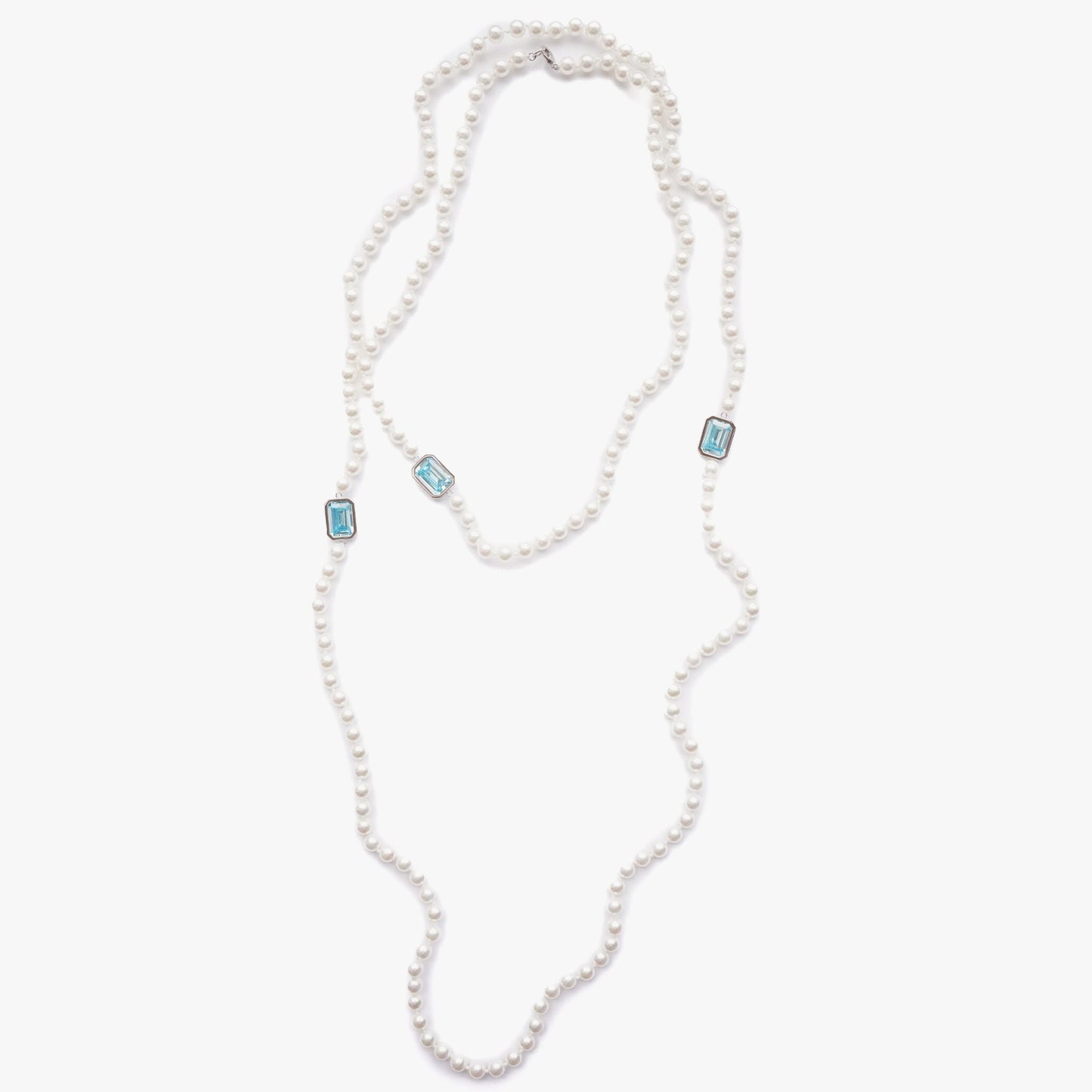MEGA PEARL NECKLACE