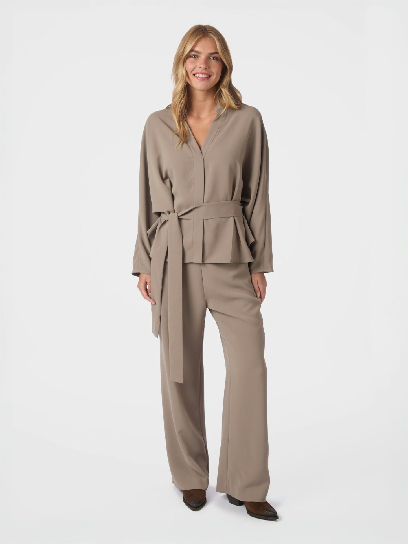 LUNET CREP PANTS