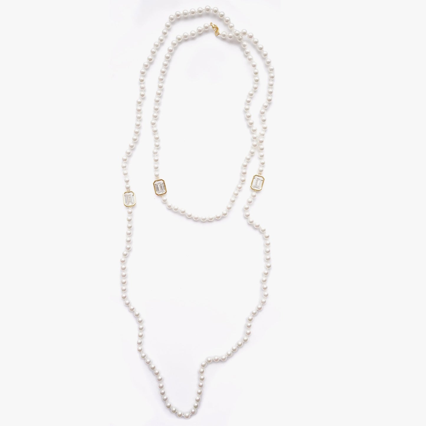 MEGA PEARL NECKLACE