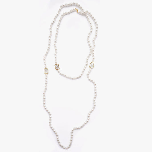 MEGA PEARL NECKLACE