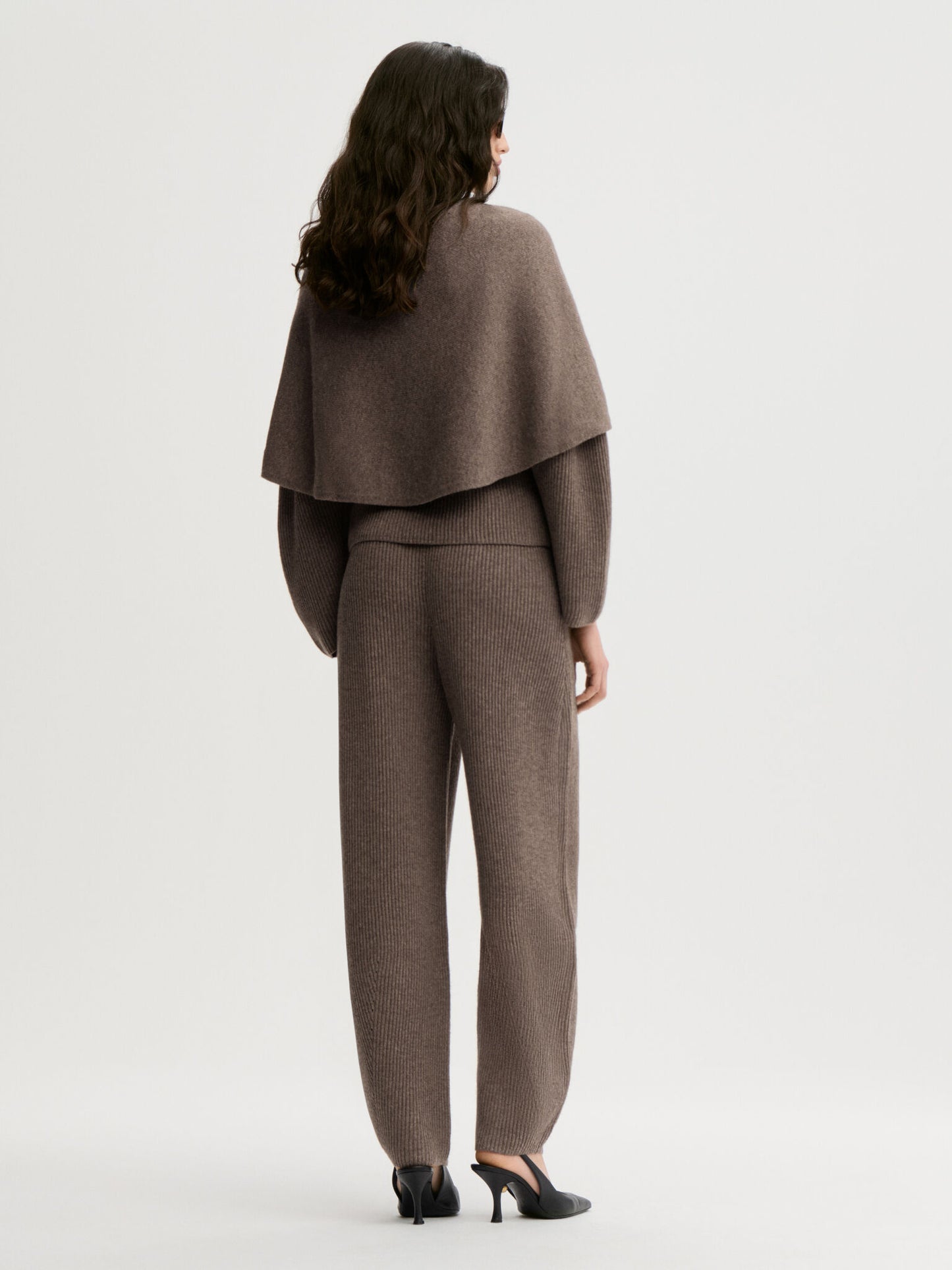 PINNE WOOL CAPE