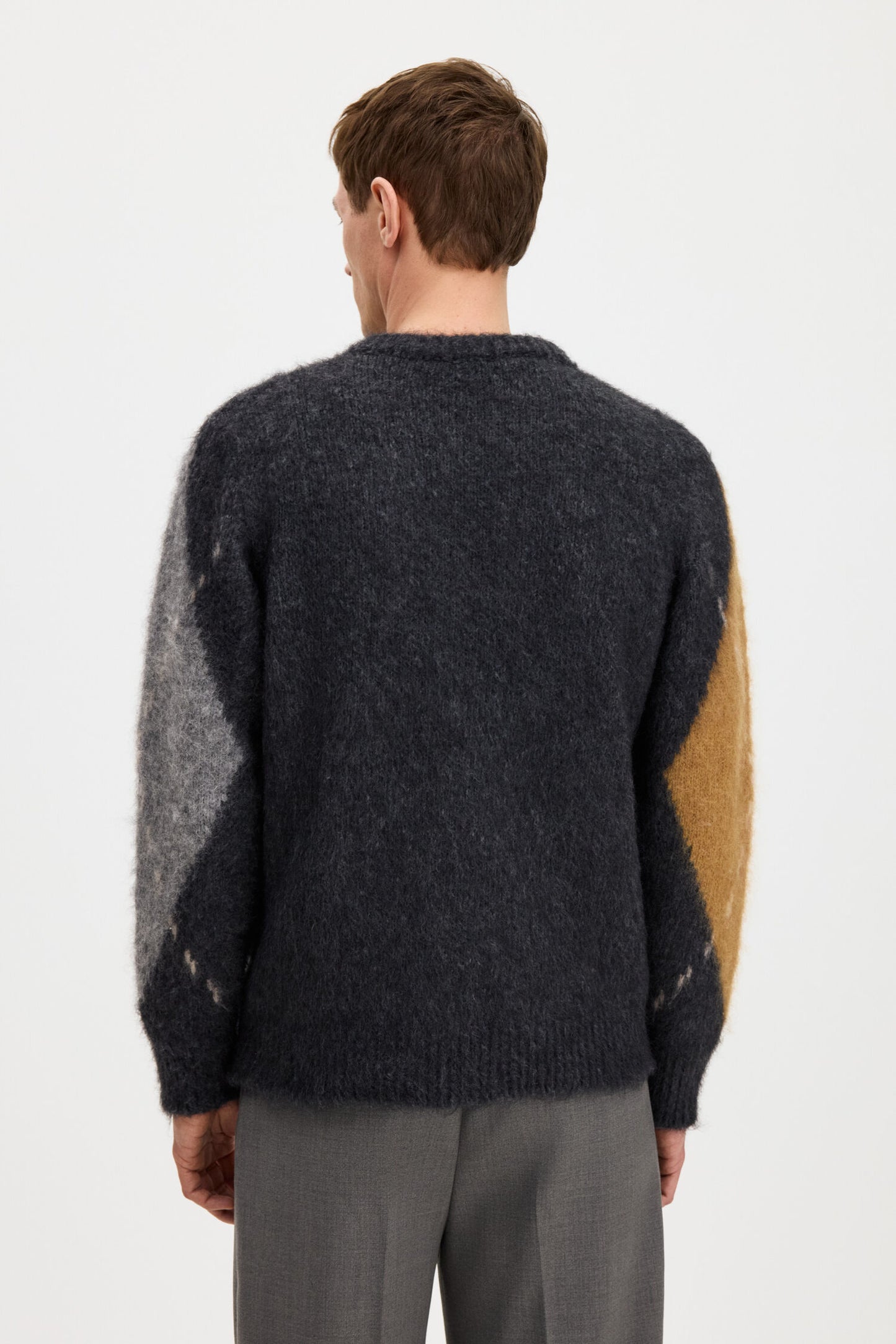 ALPACA CHECK SWEATER