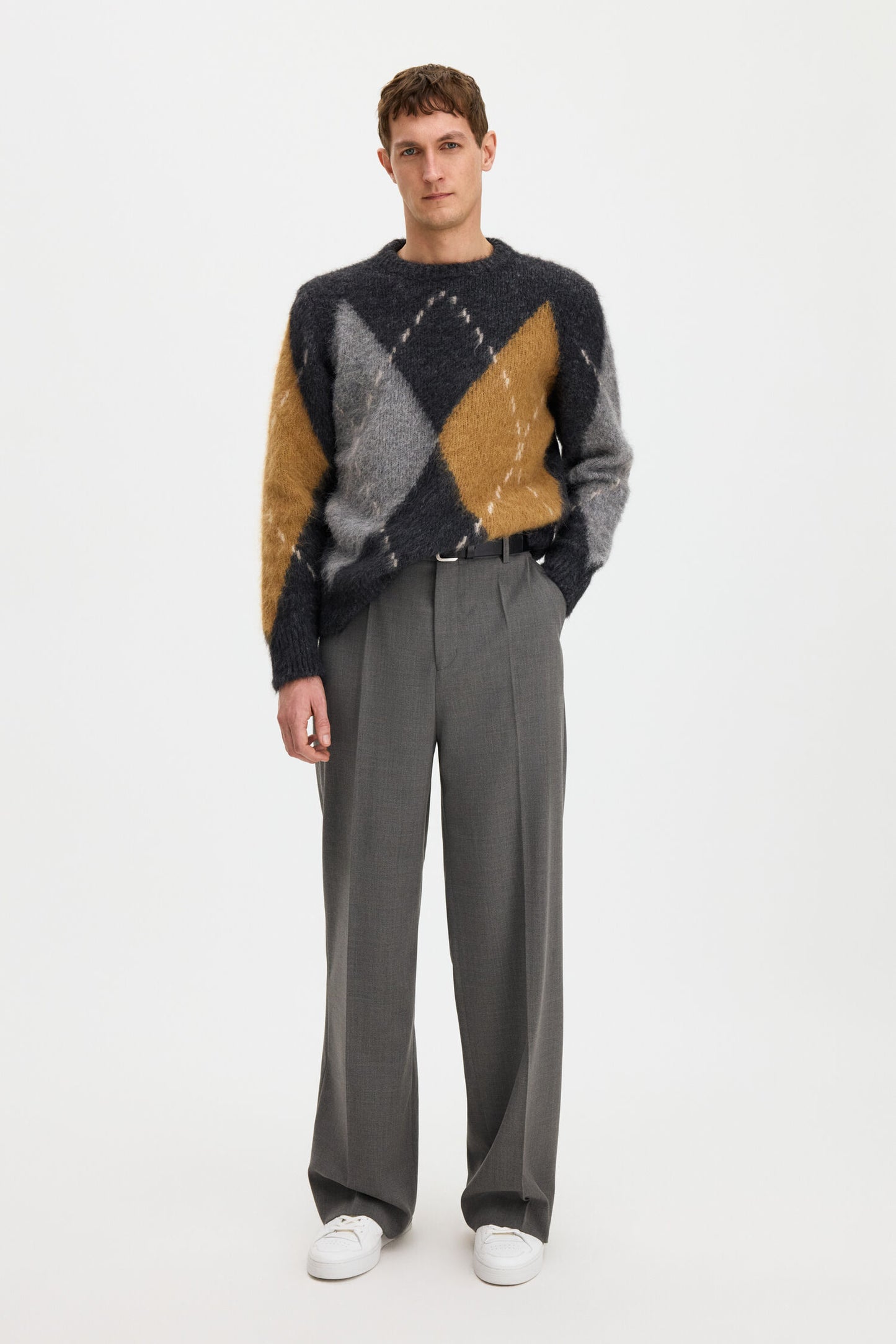 ALPACA CHECK SWEATER