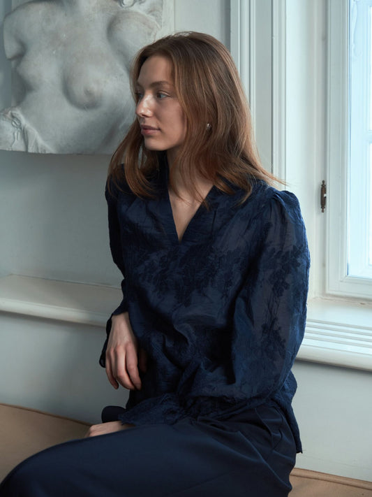 AMARA BIG EMBROIDERY BLOUSE