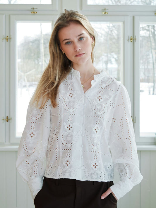 GILDA EMBROIDERY BLOUSE