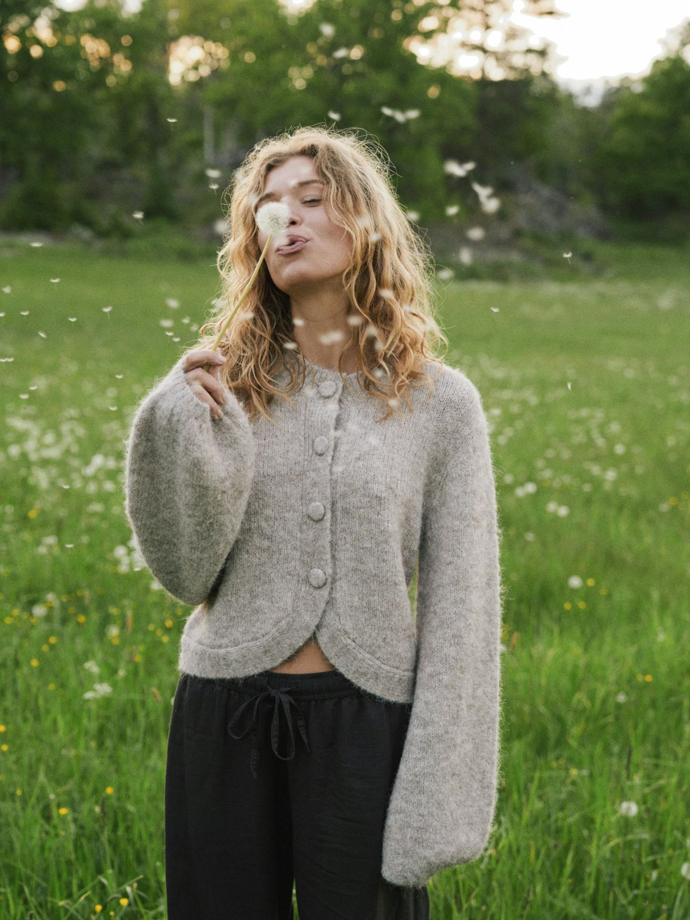 GIO FLUFFY KNIT CARDIGAN