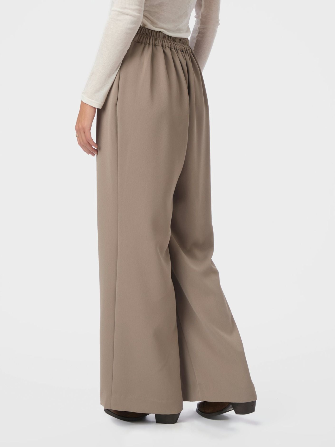 LUNET CREP PANTS