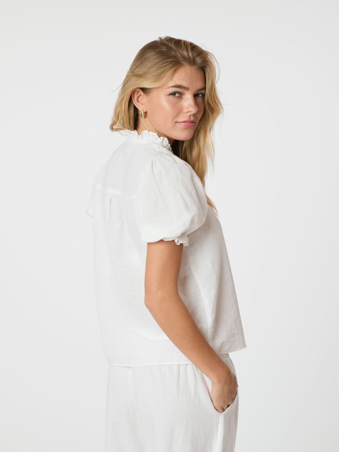 ODESA LINEN BLOUSE