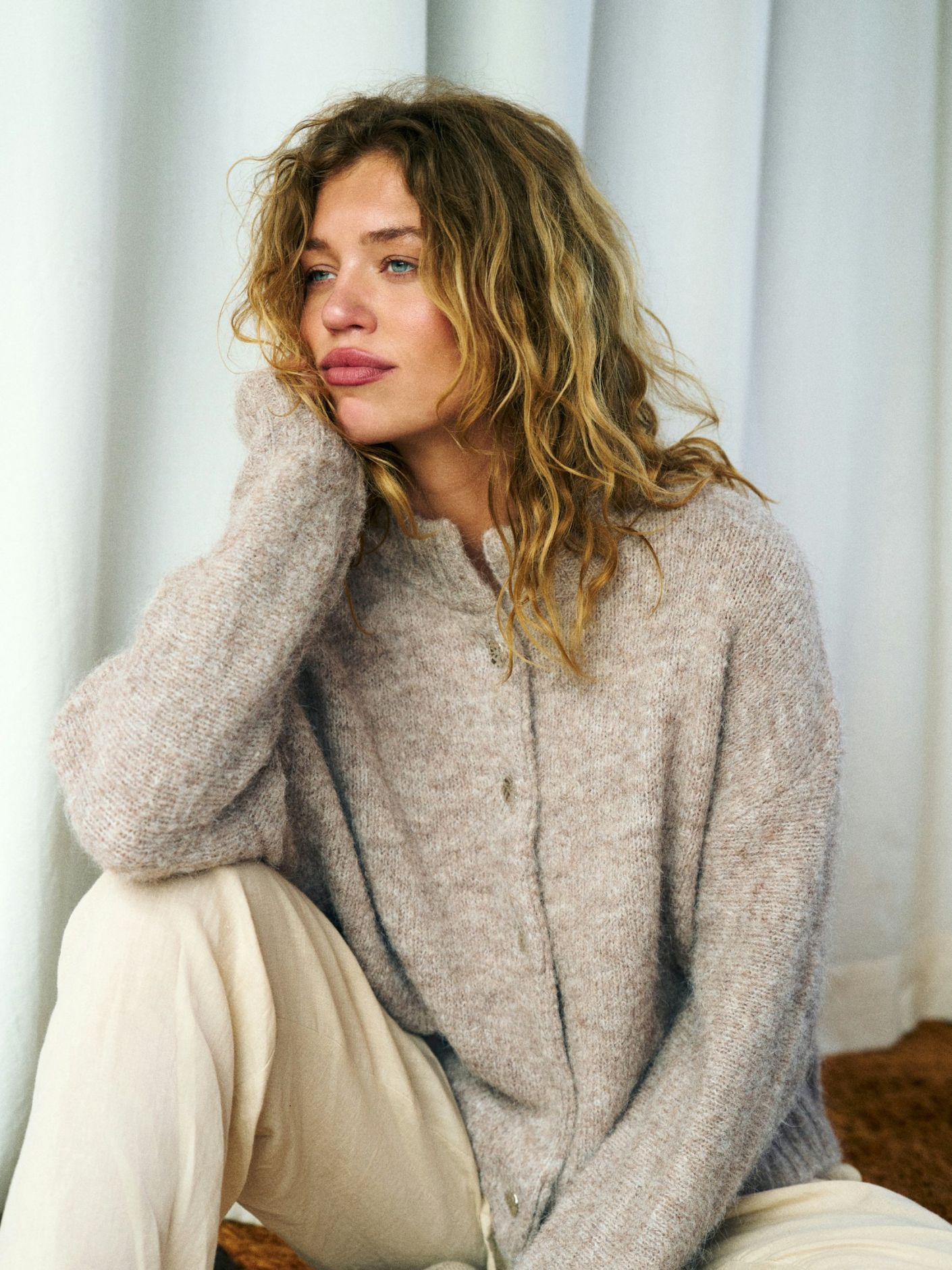 TAURA FLUFFY KNIT CARDIGAN