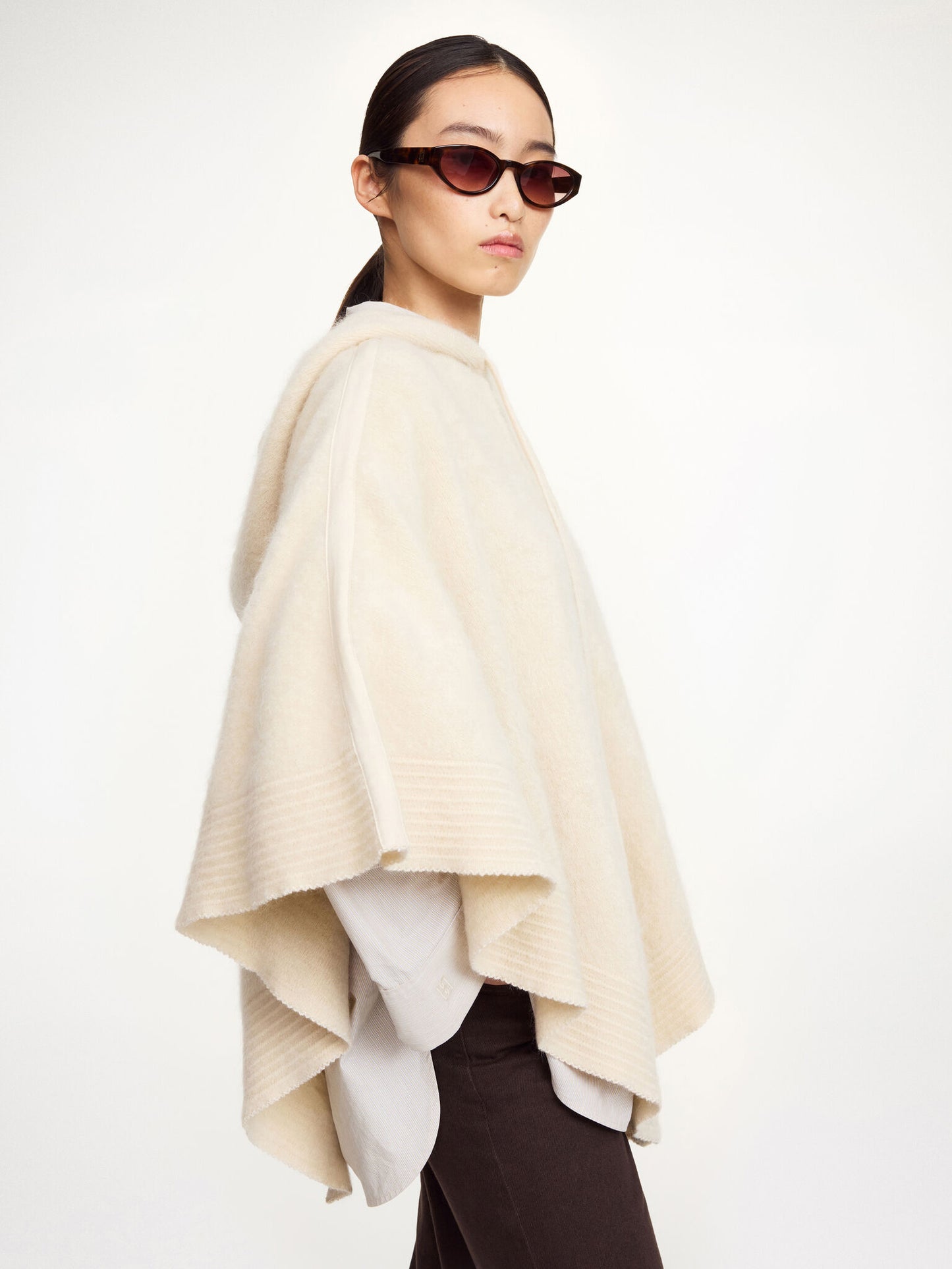 VIGGO HOODED CAPE